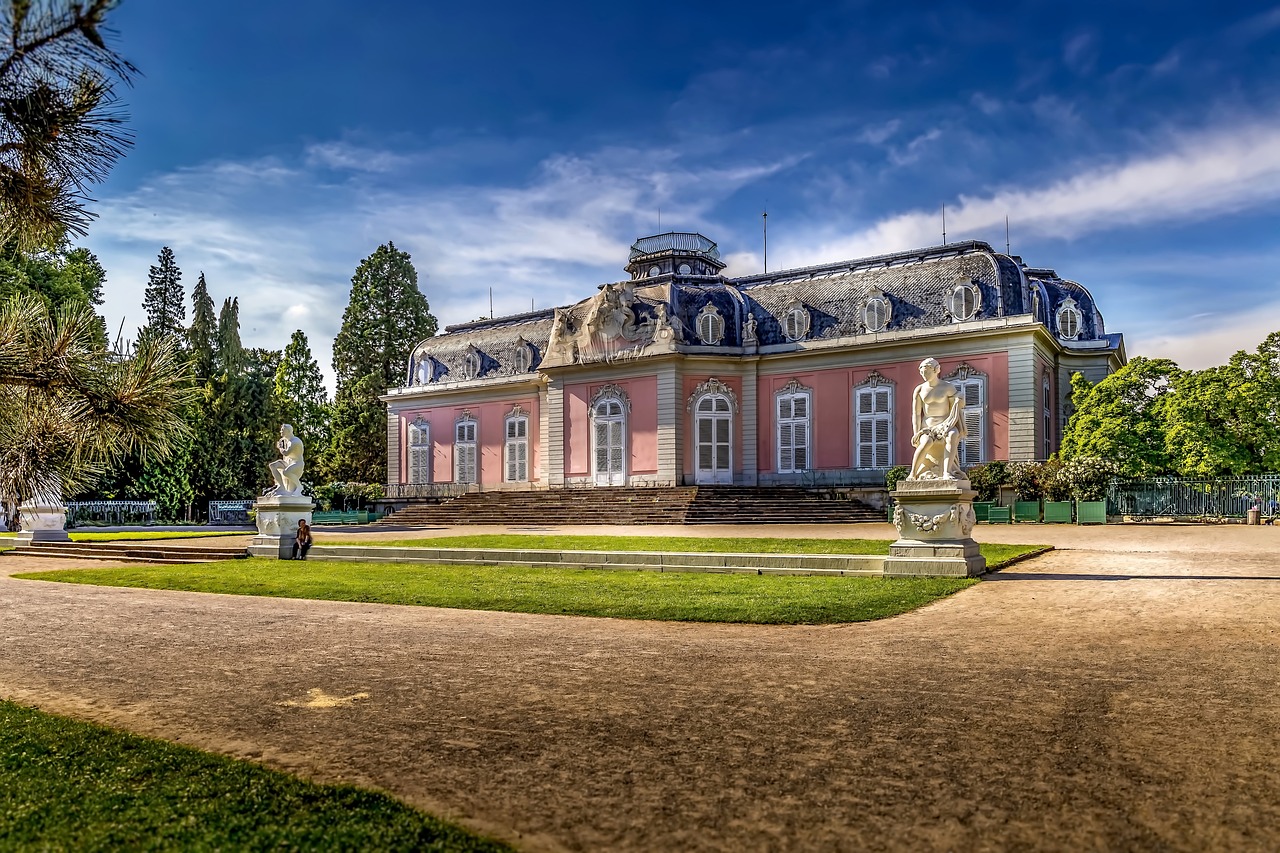 Düsseldorf Delights: Rhine, Alt Beer, and Culinary Gems