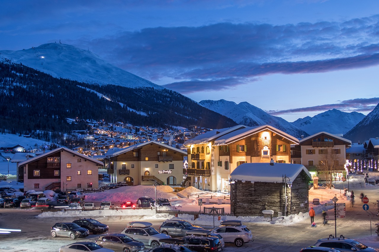 Esplorazione di Livigno e Viaggio sul Trenino del Bernina