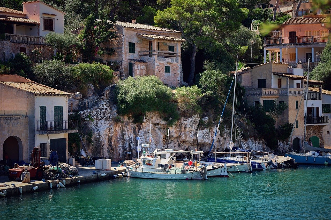Mallorca Island Escape: Nature, Culture, and Gastronomy