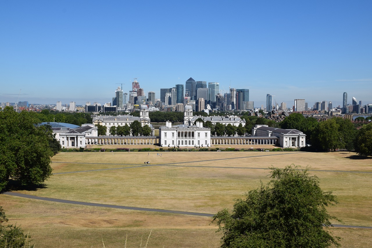 Luxurious Helicopter Tour and Culinary Delights in Greenwich