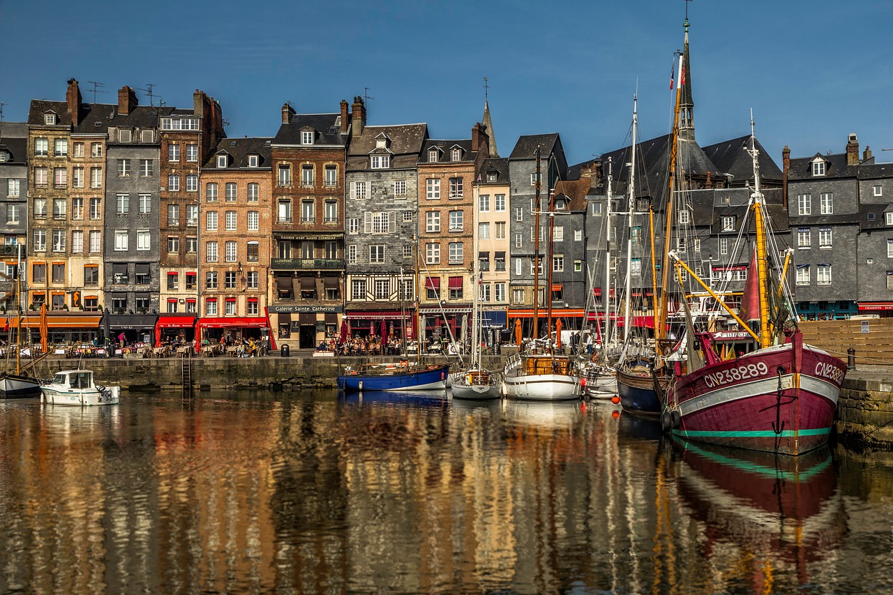 Charming Honfleur: Vintage Sidecar Tours and Calvados Tastings