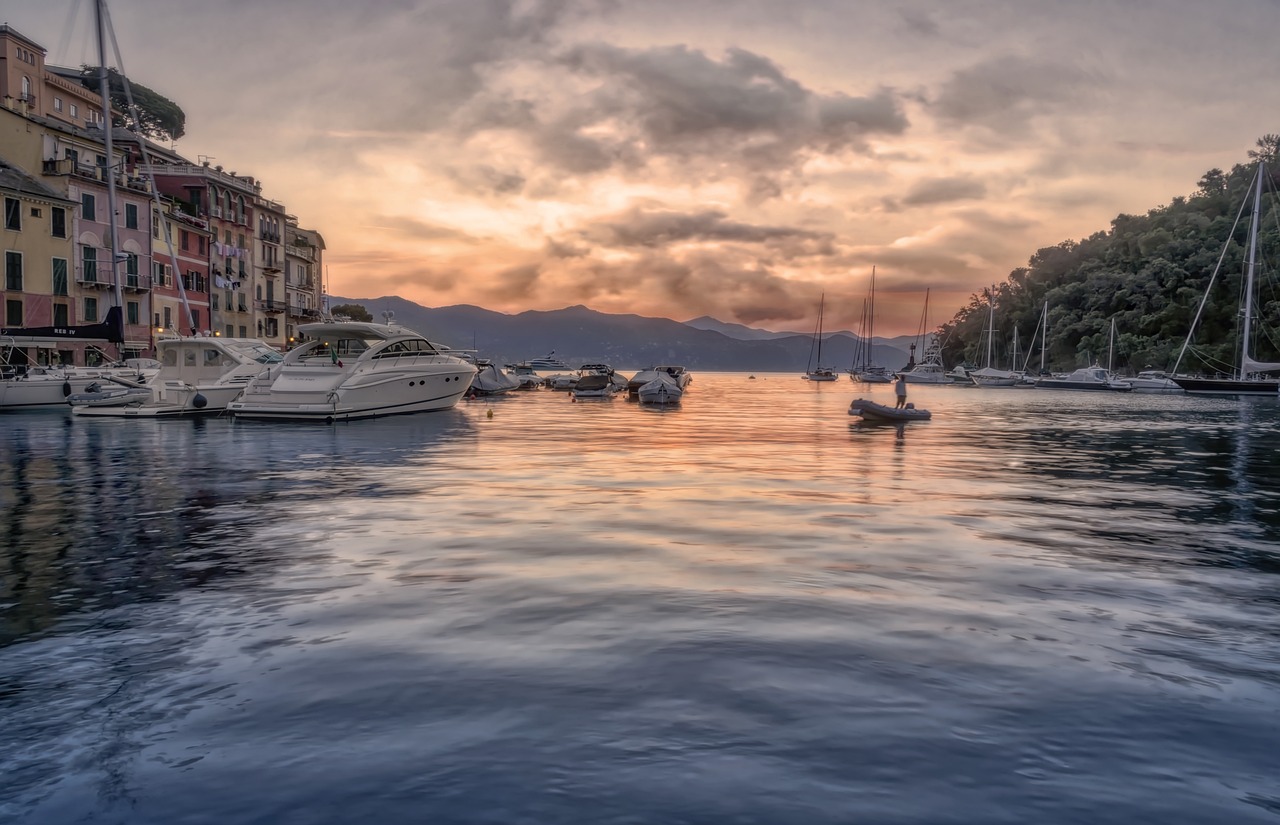 A Day in Rapallo: Seafront Relaxation and Local Cuisine