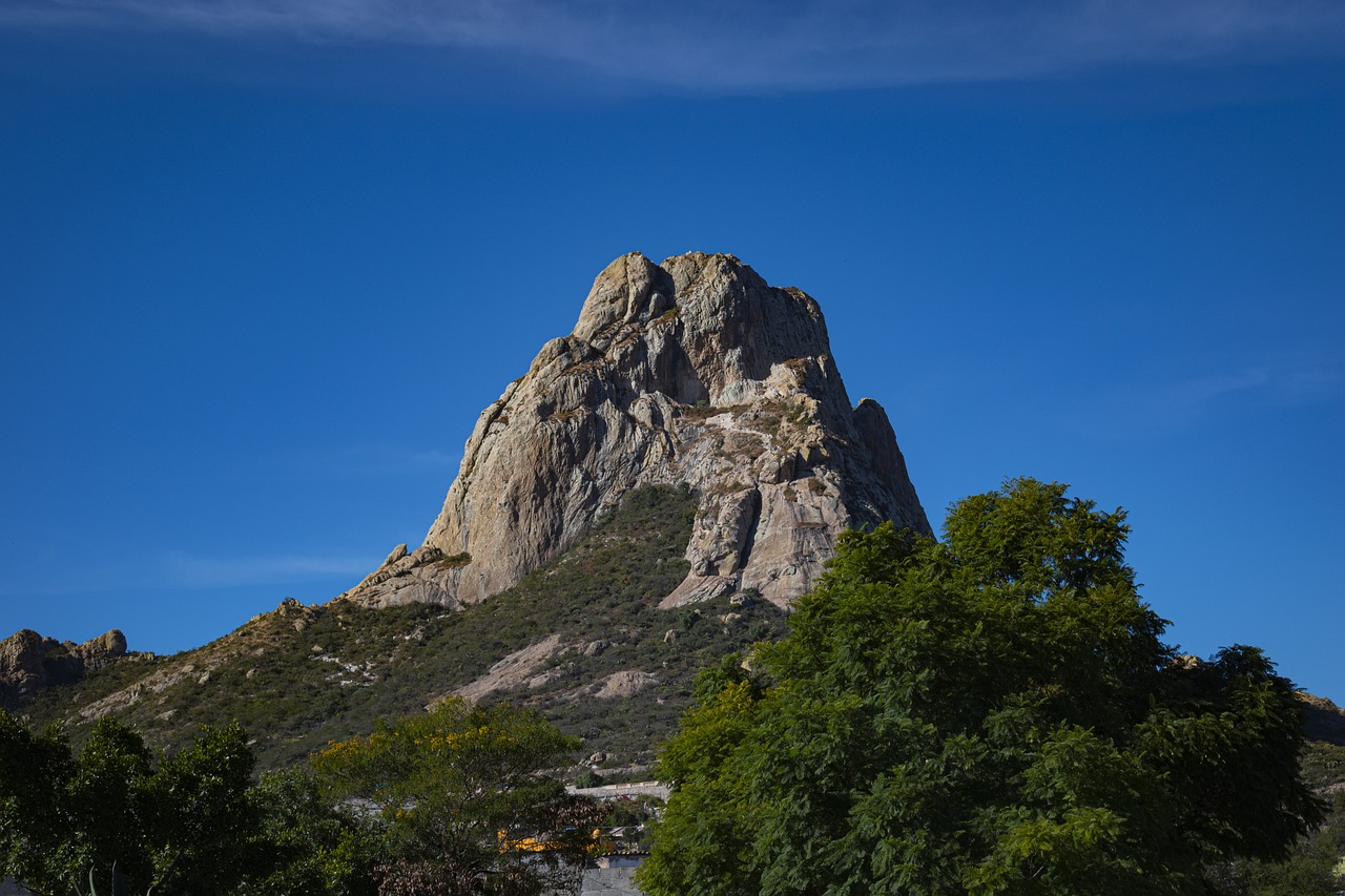 Querétaro Magical Day: History, Legends, and Culinary Delights