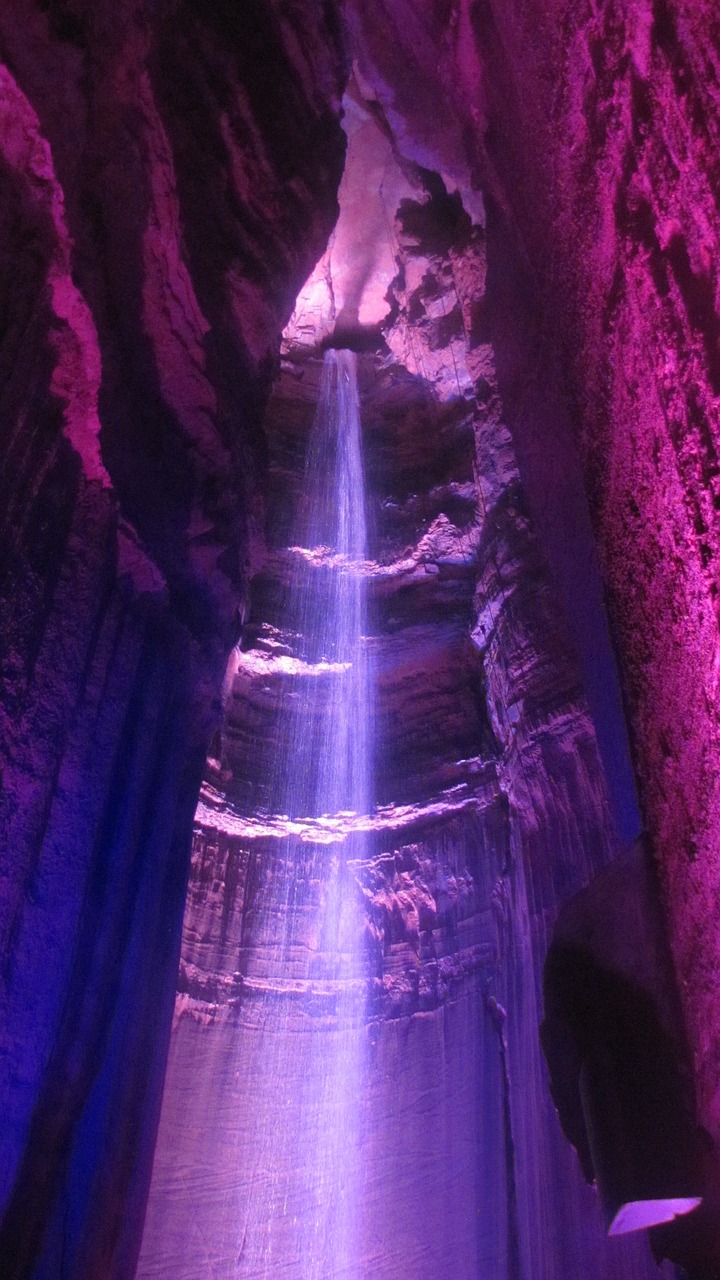 Exploring the Charm of Anna Ruby Falls and Helen