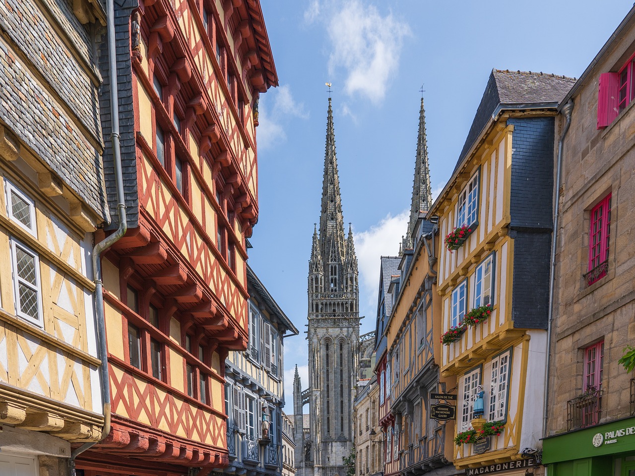 Découverte de la Bretagne: Quimper et les Îles Glénan