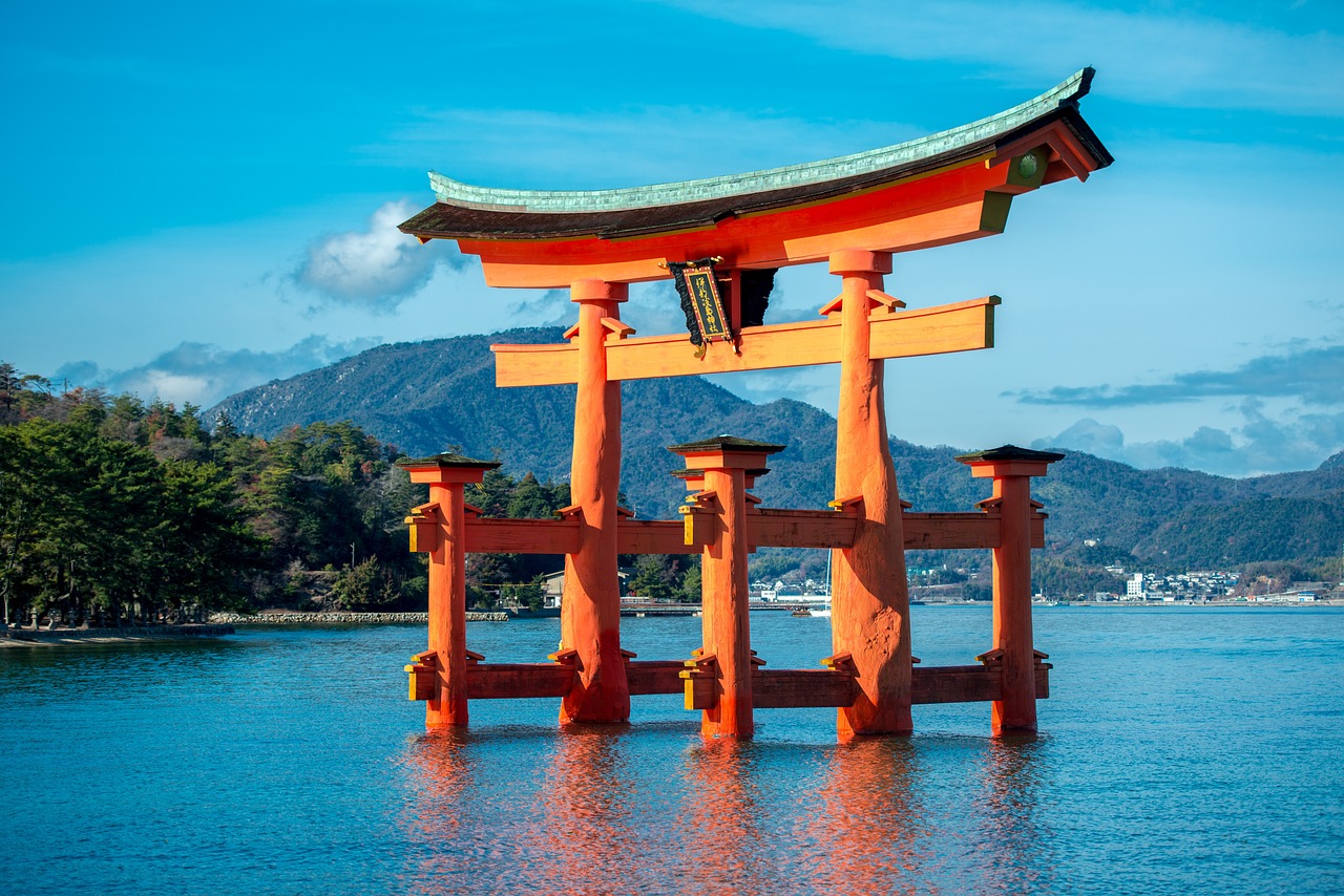 Scenic Day in Miyajima: Mt. Misen to O-Torii Gate