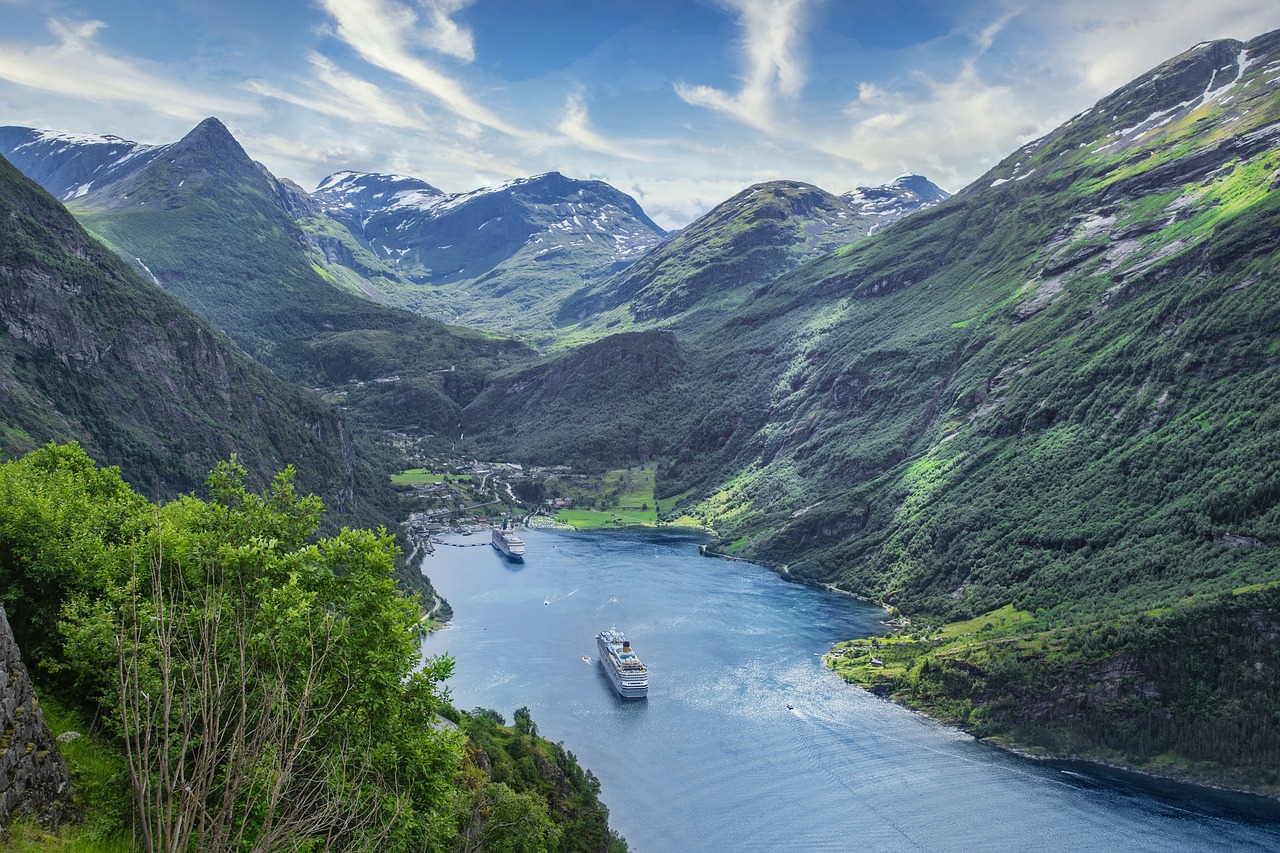 Scenic Fjords and Culinary Delights in Norway