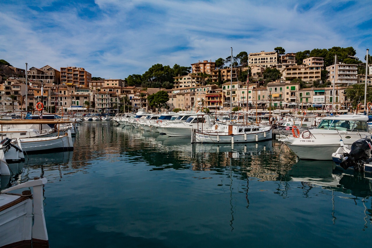 Sailing and Gastronomy in Port de Sóller