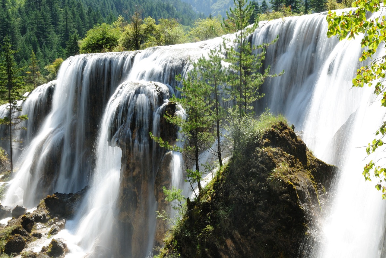 Serene Splendor of Jiuzhaigou Valley