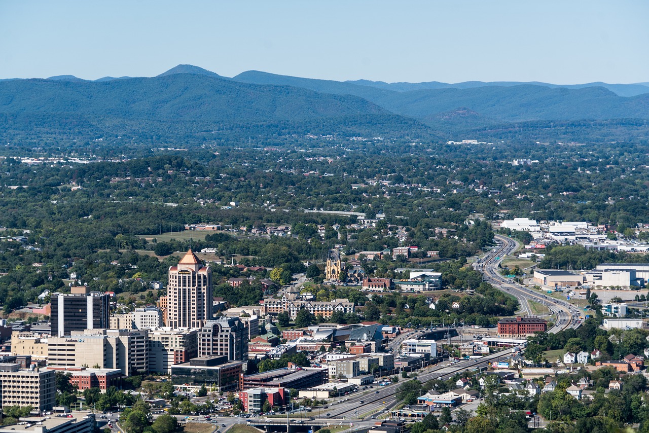 Scenic Roanoke and Culinary Delights
