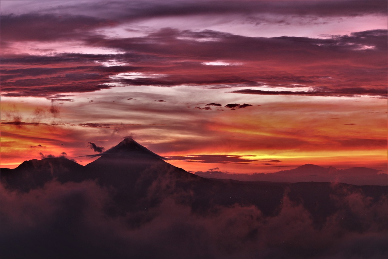 Arenal Volcano and Monteverde Adventure