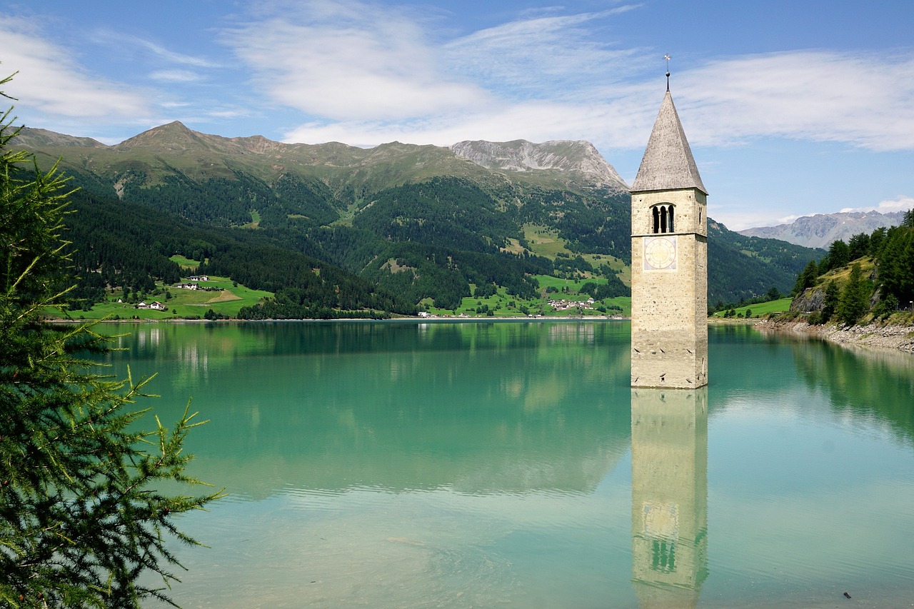 Alpine Charm in Curon Venosta