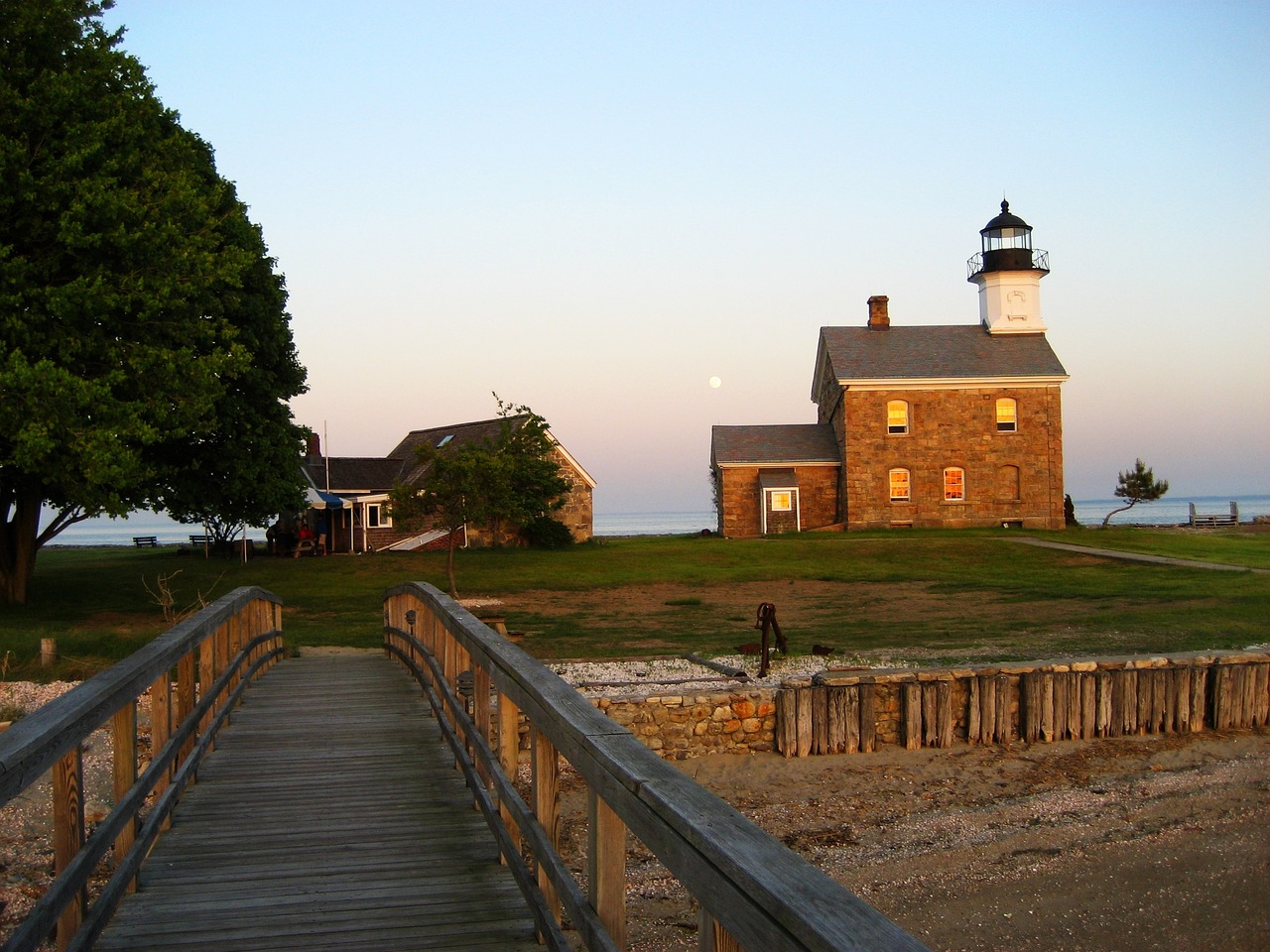 Historic Yale and Coastal Charm: 5-Day Fairfield Getaway