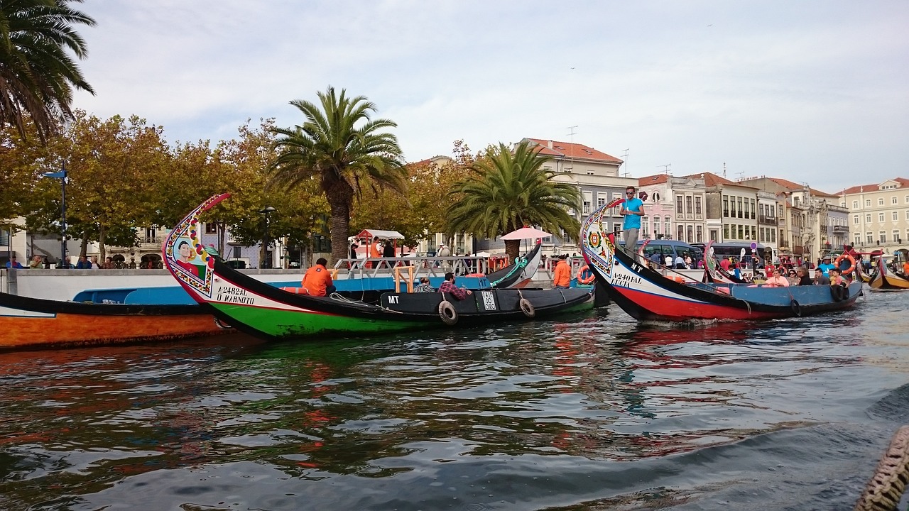 Aveiro em 3 Dias: Barcos, História e Gastronomia