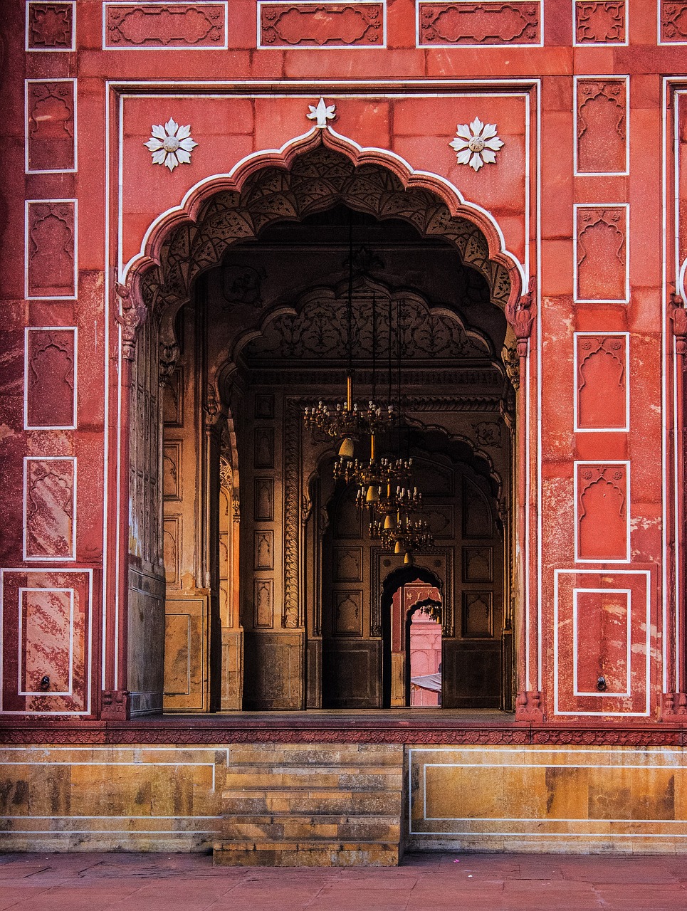 Spiritual Journey through India: Temples and Jyotirlingas