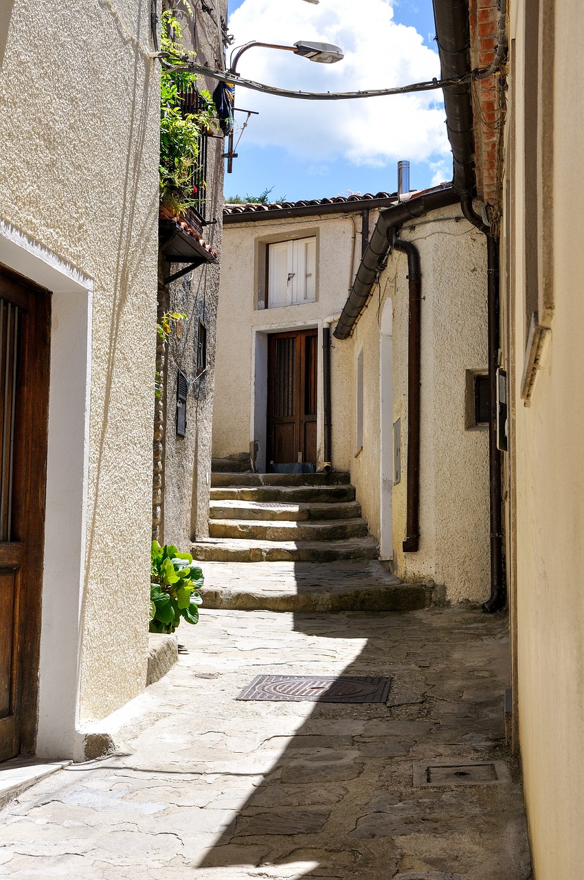 Discovering the Beauty of Pietrapertosa and Castelmezzano