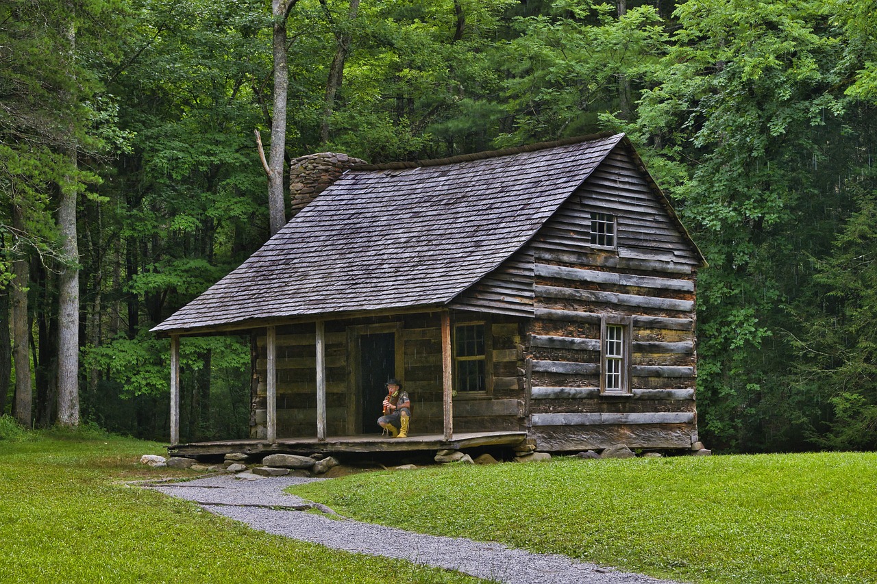 Scenic Cades Cove Self-Driving Tour & Culinary Delights