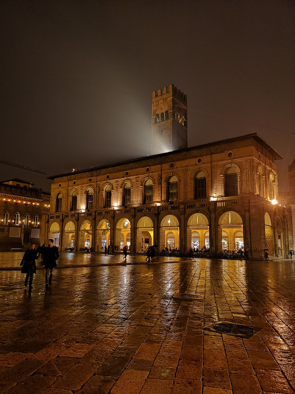 A Day of Exploration and Gastronomy in Bologna with a Visit to the Canal Window