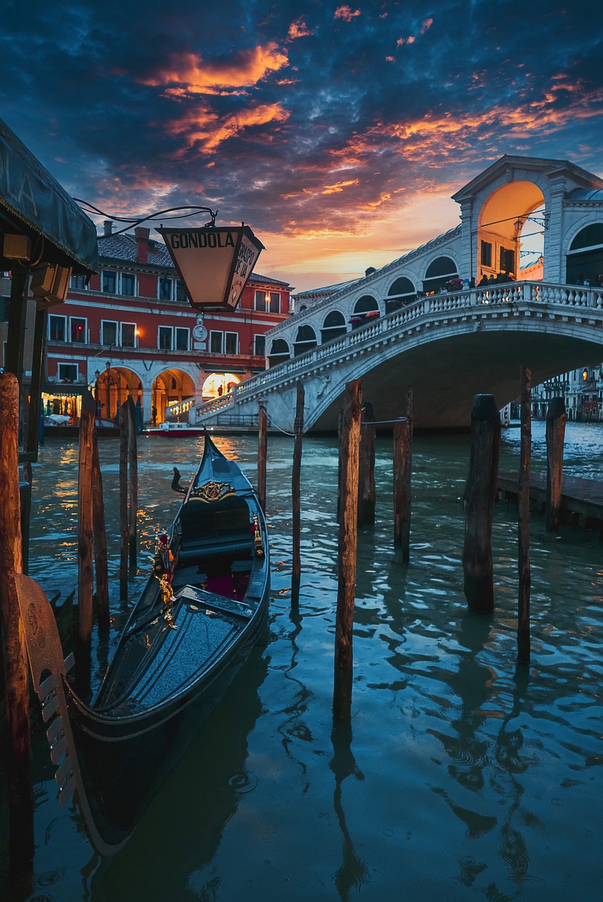 Venice: A Glimpse of the Grand Canal and Glass Art