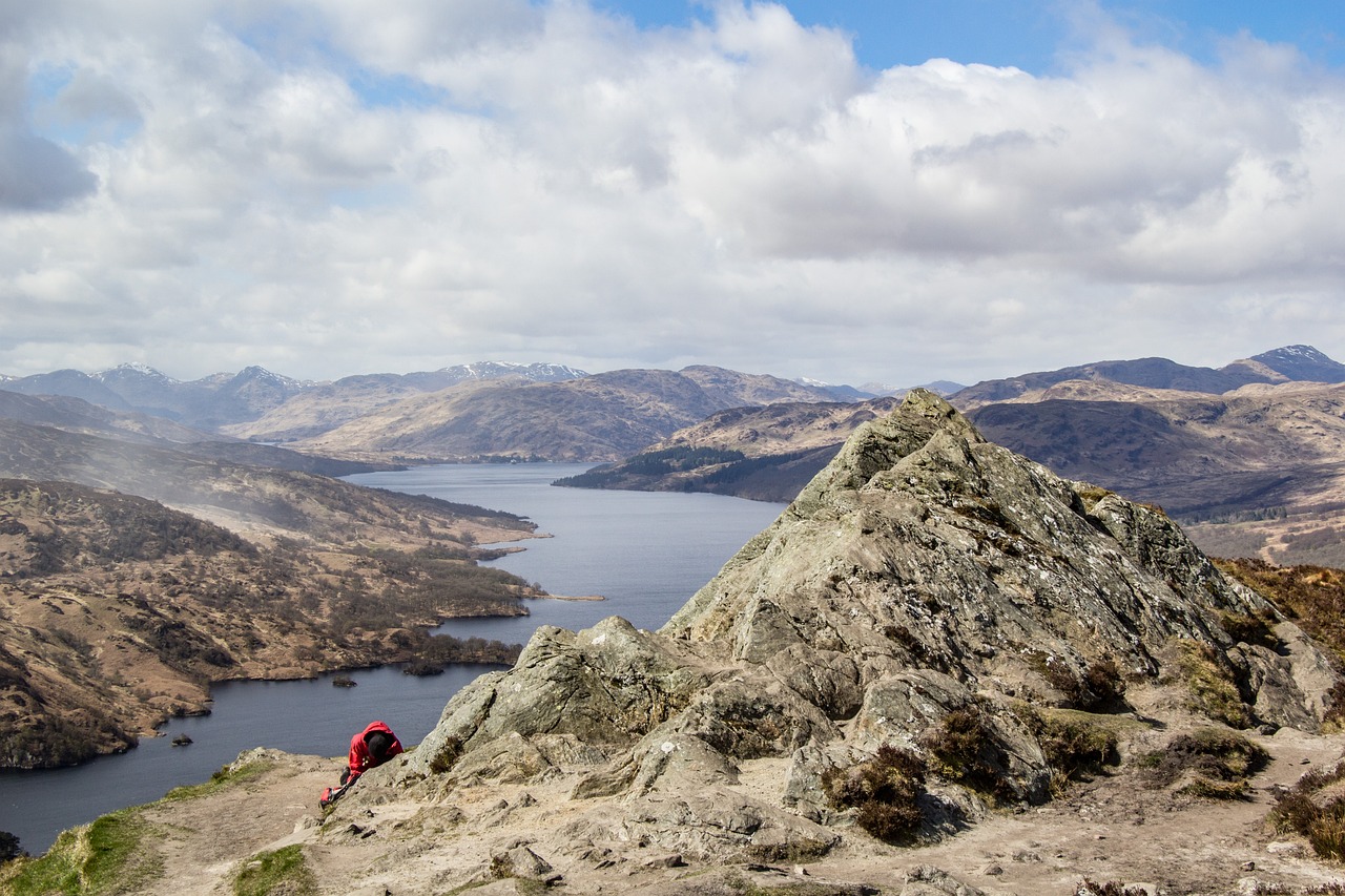 Scenic Trossachs Bicycle Tour with Whisky & Local Cuisine