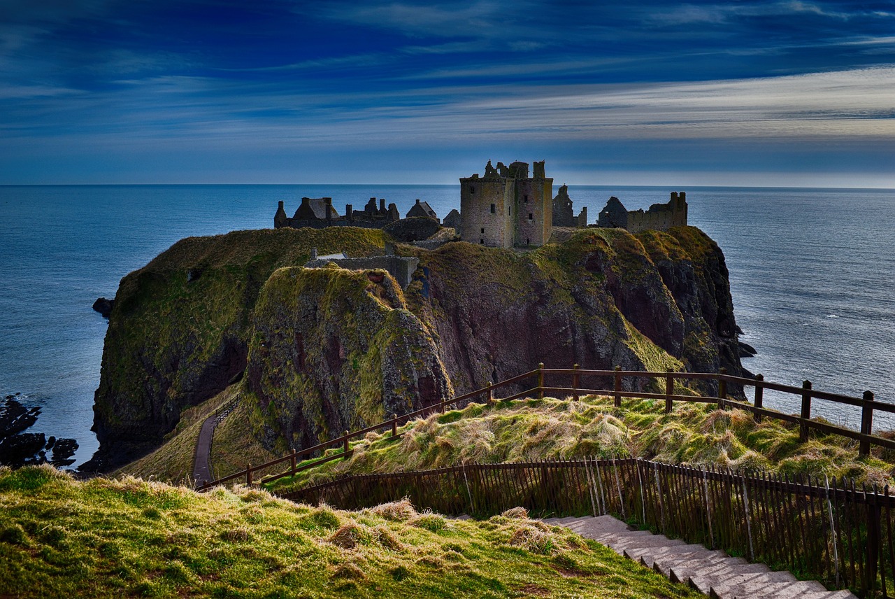 Historic Castles and Coastal Delights in Stonehaven