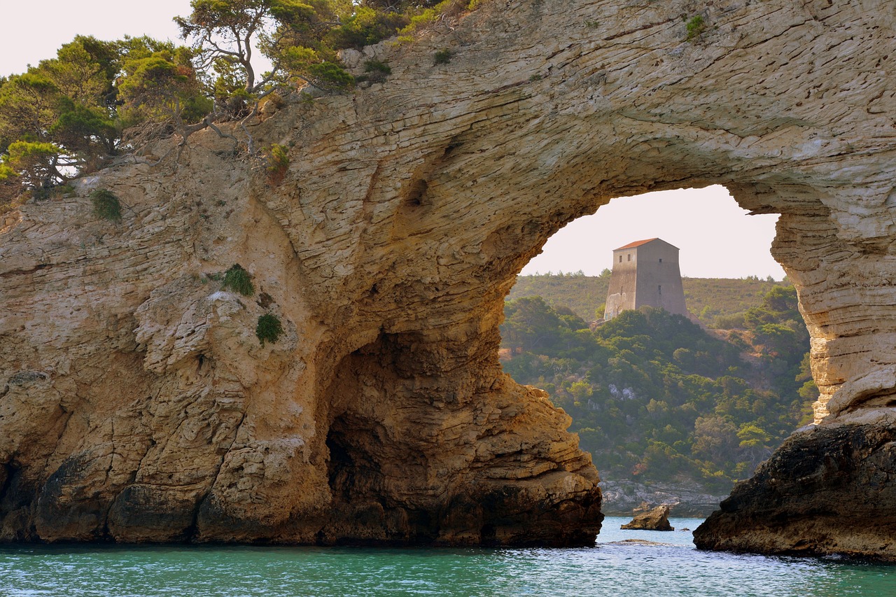 Esplorazione Costiera del Gargano a Vieste