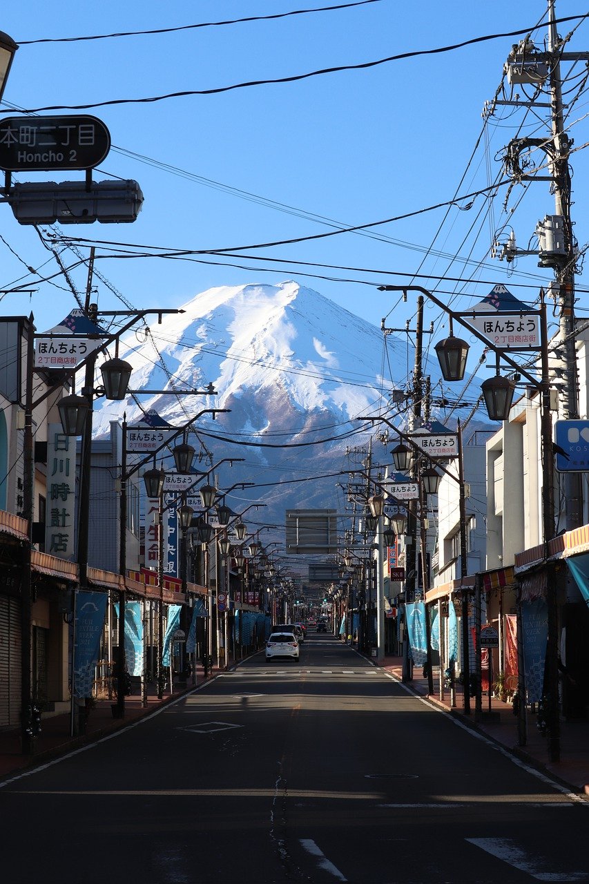 Scenic Beauty and Culinary Delights in Yamanashi
