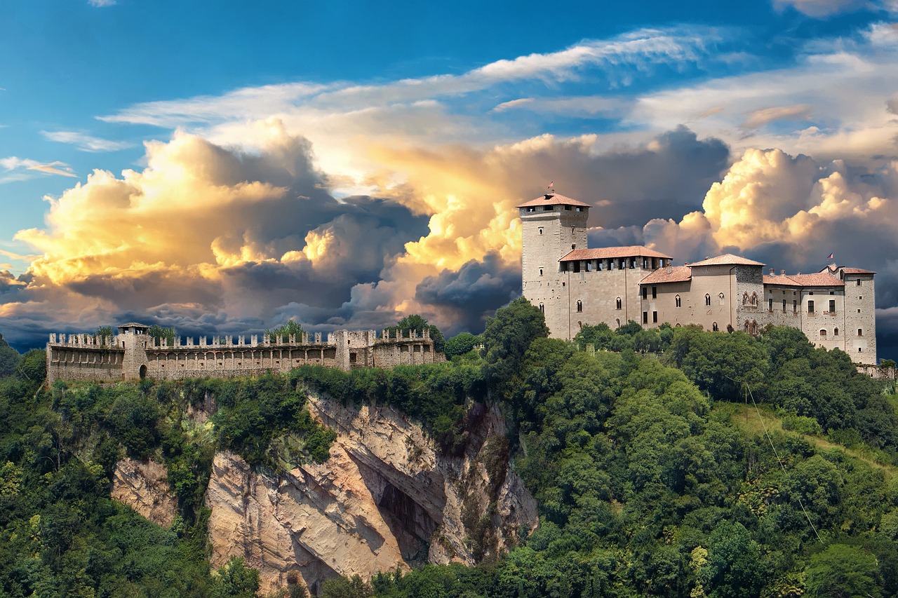 Scenic Lake Como and Borromean Islands Experience