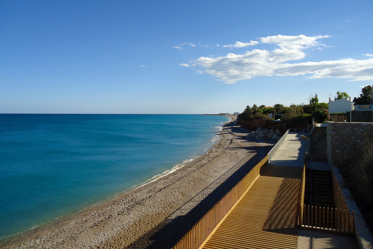 A Taste of Benicarló: Castle, Sea, and Gastronomy