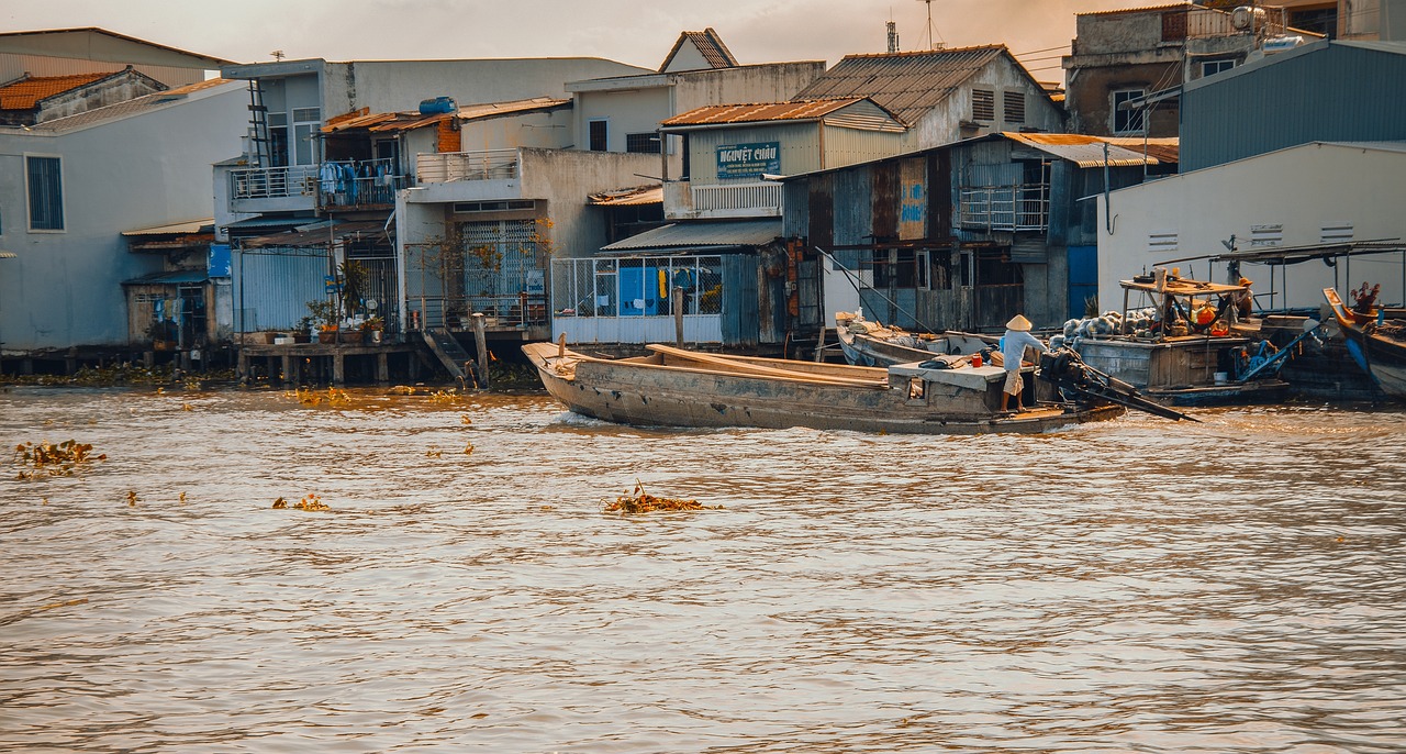 Mekong Delta Discovery in Cai Be