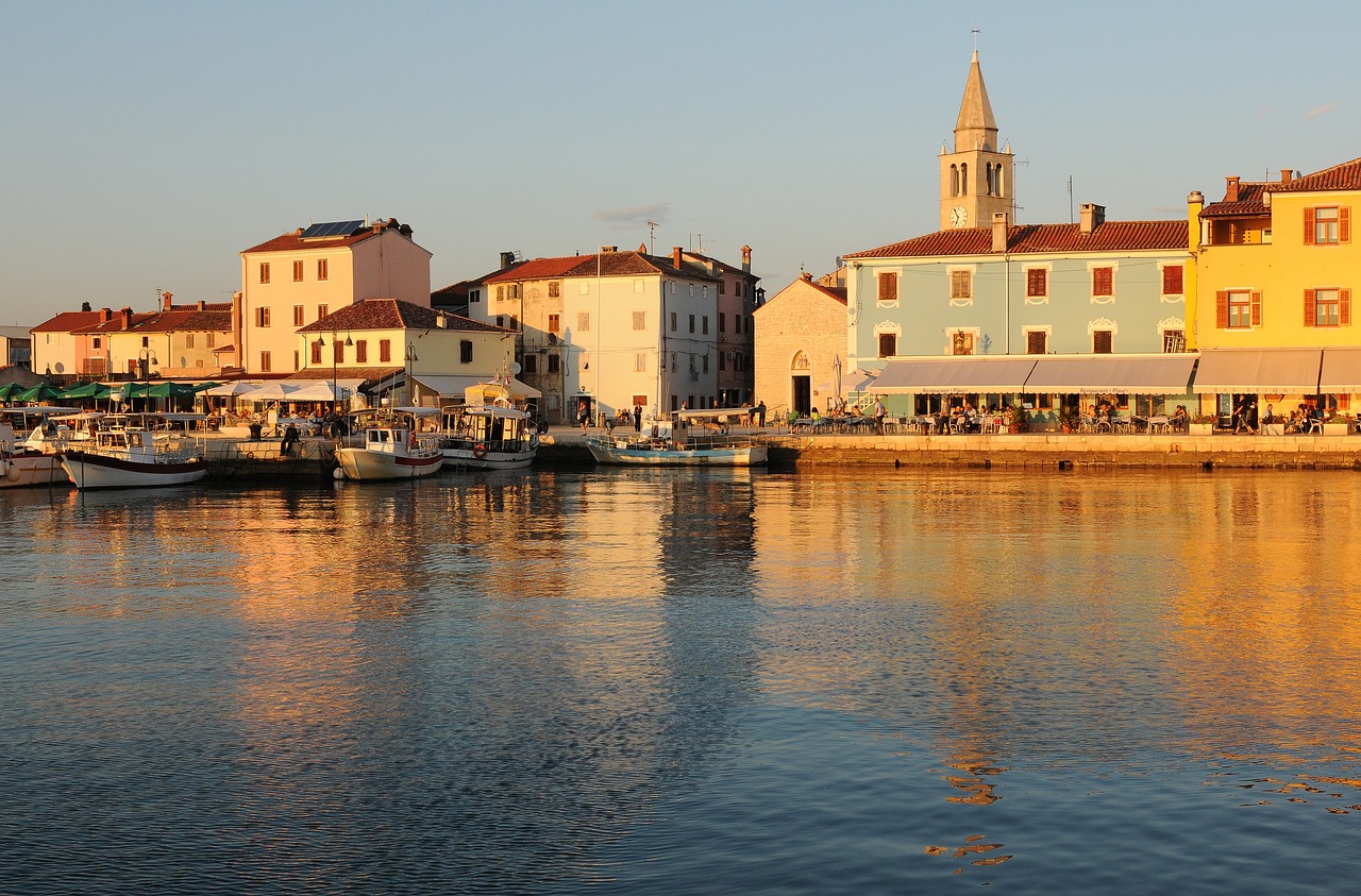 Seaside Delights in Fažana: Kayaking, Dolphins, and Culinary Gems