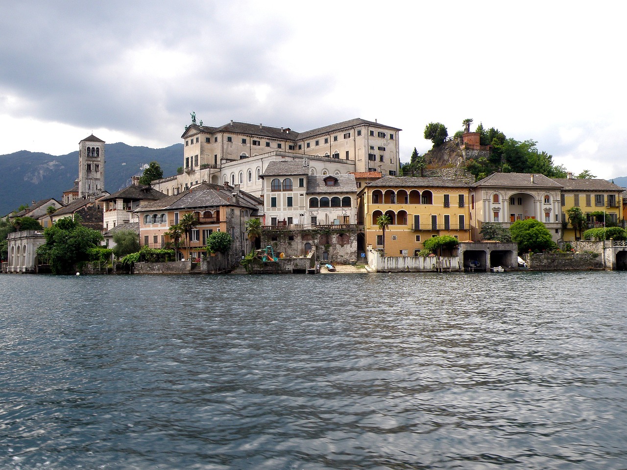 Esplorazione e Gusto sull'Isola di Isola