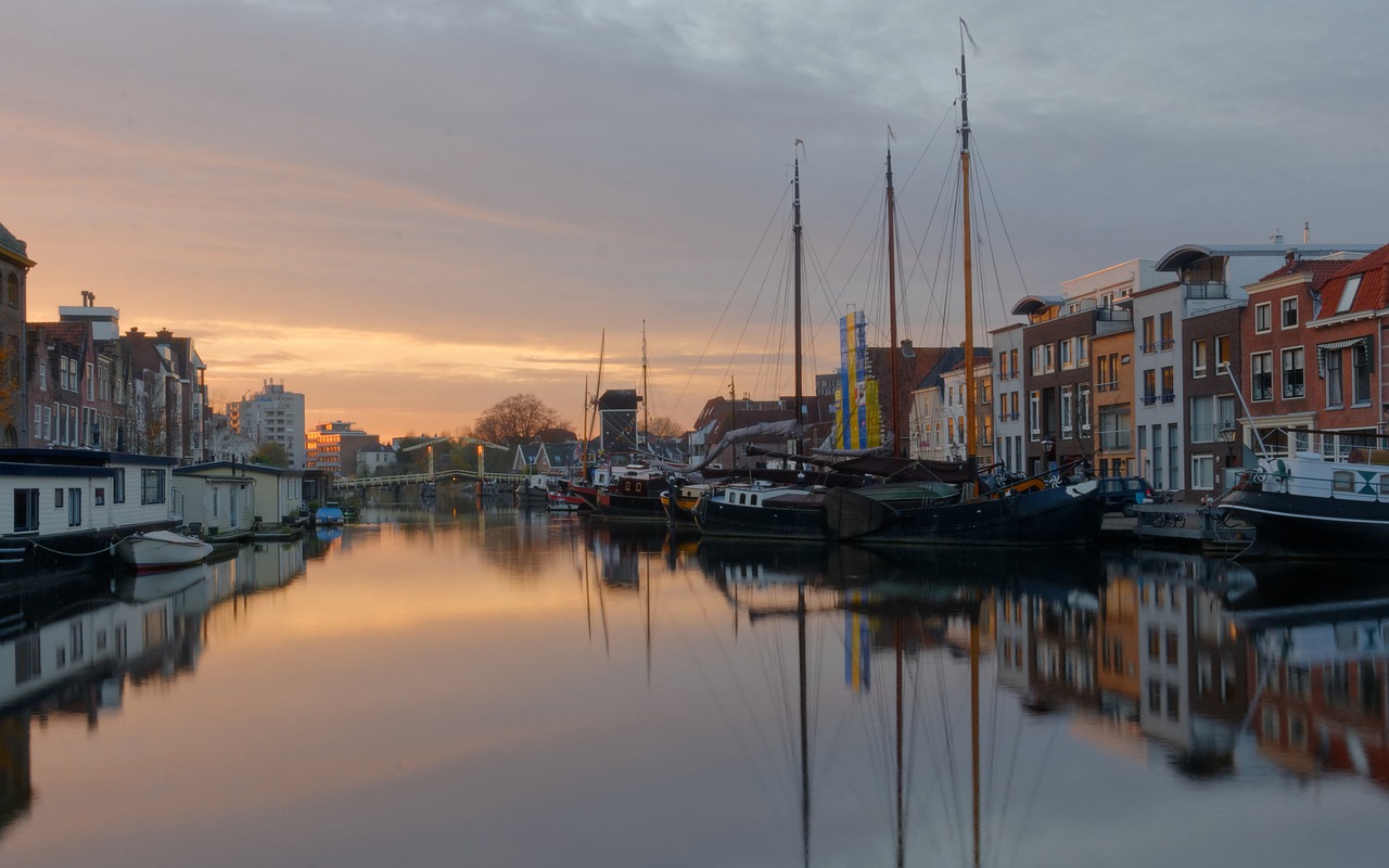 Canals and Culture in Leiden