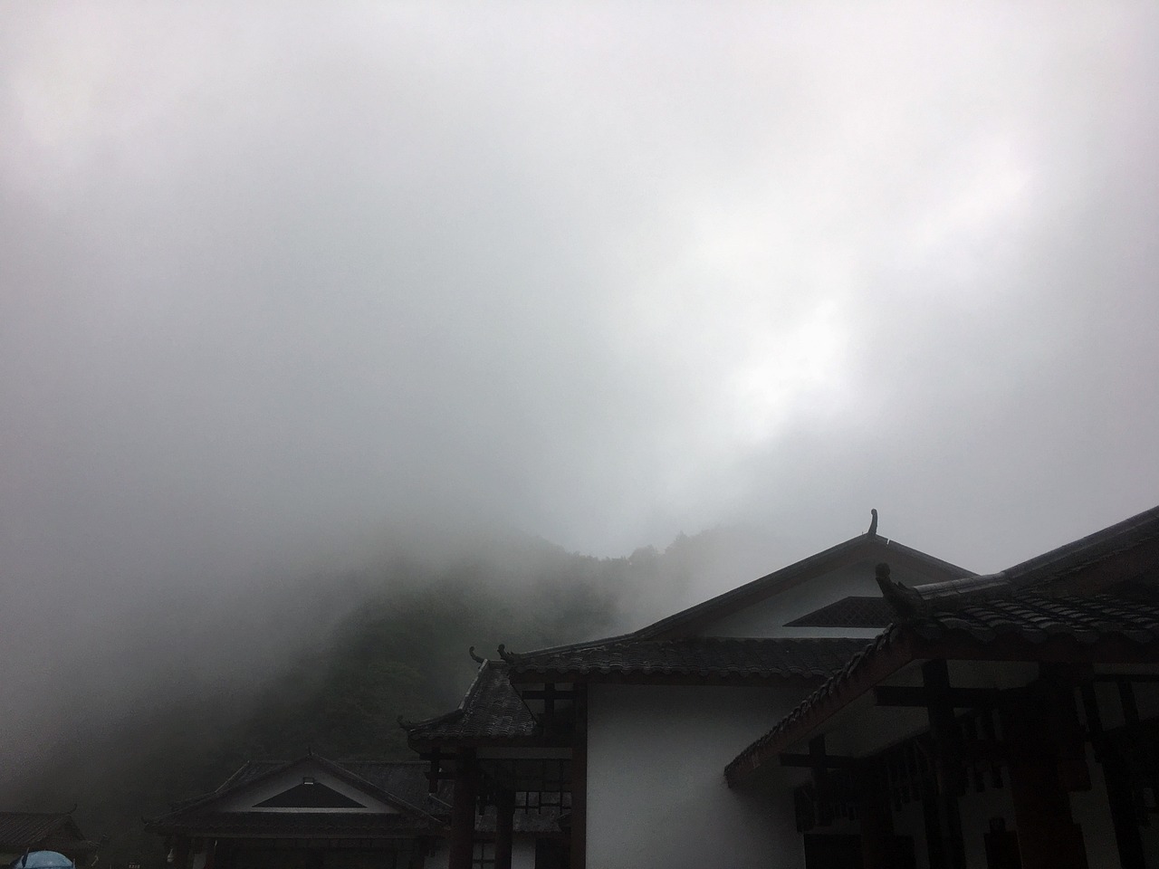 Aventure à Zhangjiajie: Mont Tianmen, Ponts de Verre et Paysages Époustouflants