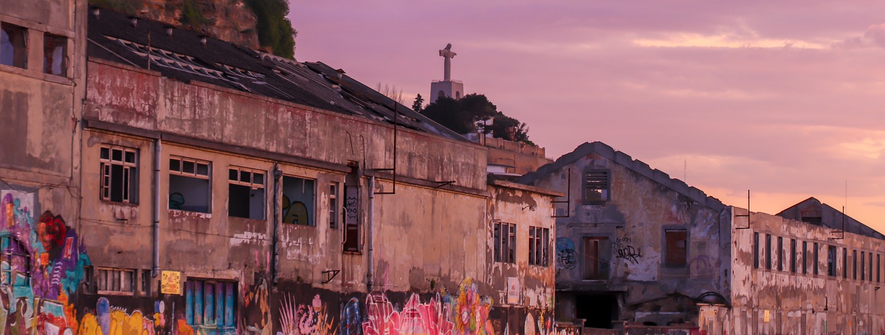 Almada Unique Experience: Cristo Rei & Cacilhas Sunset