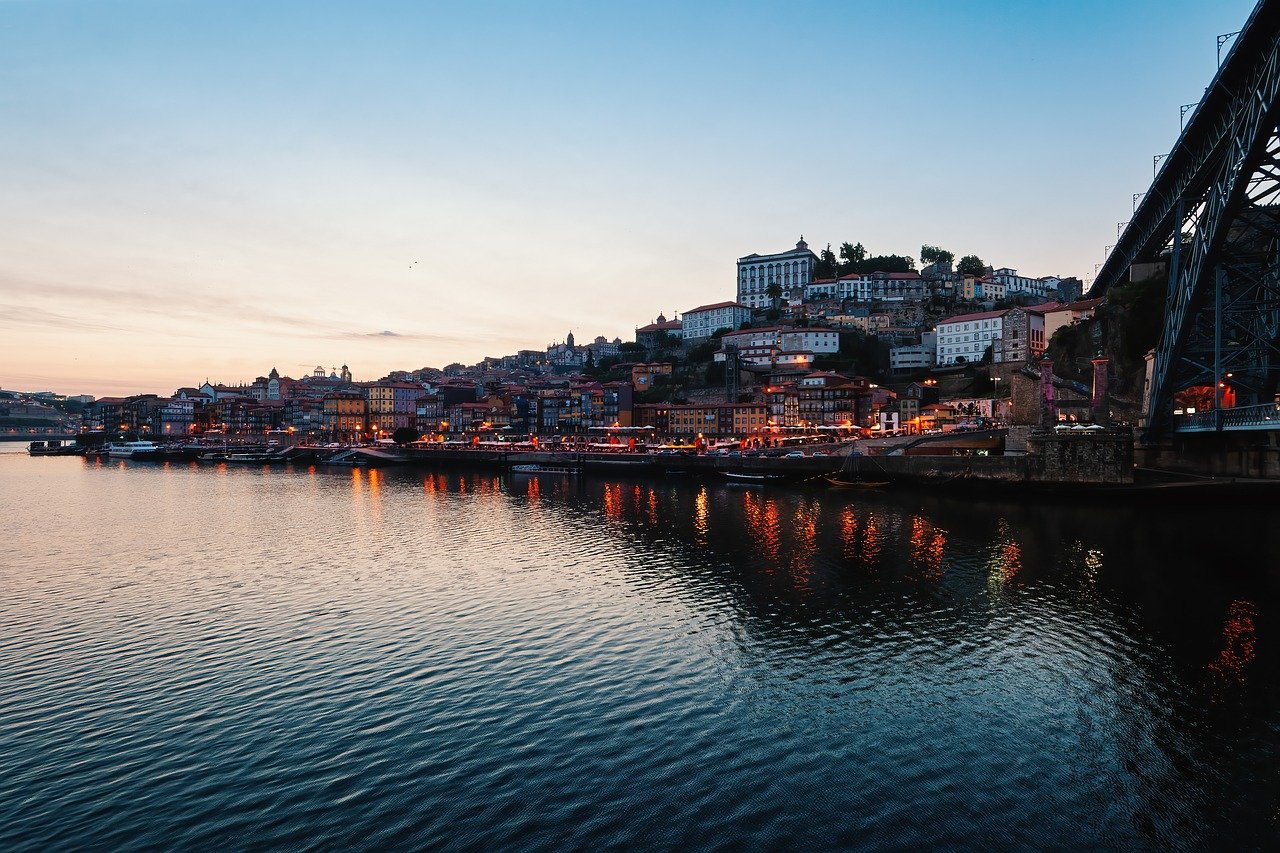 Wine Tasting and Douro River Delights in Porto