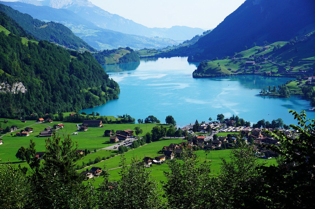 Scenic Beauty and Mountain Adventures in Lungern