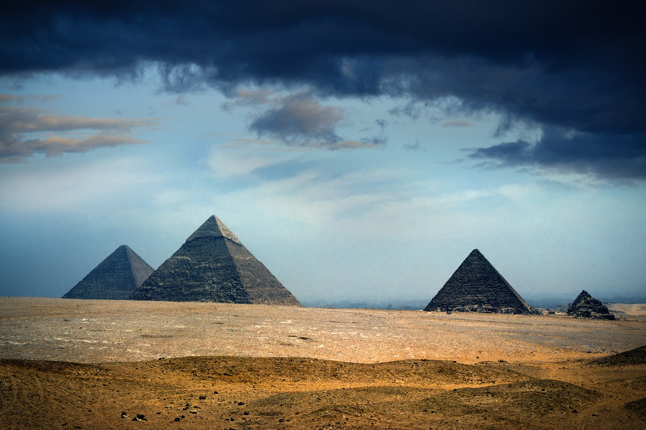 Cairo Cultural and Culinary Exploration: Pyramids, Museums, and More