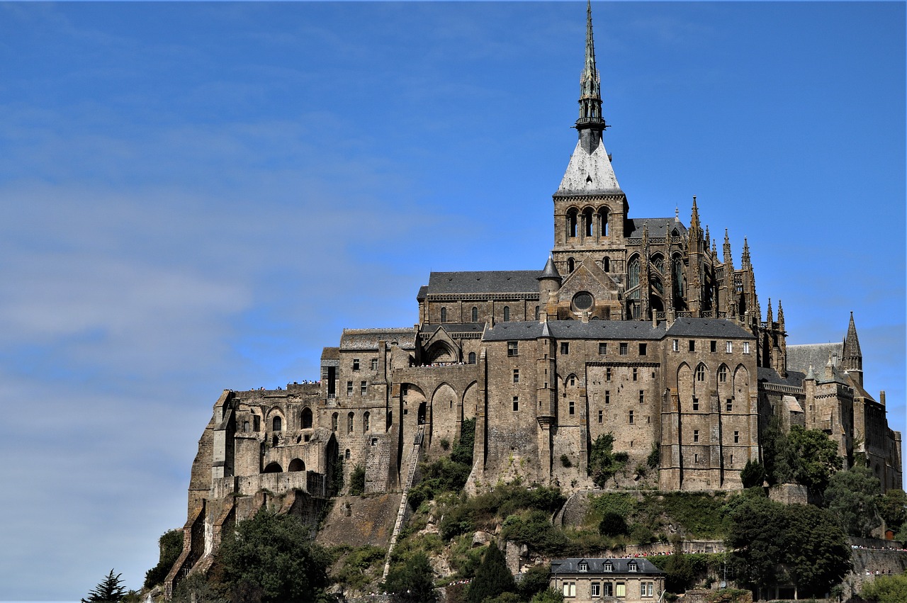 Magisches Mont-Saint-Michel: Abtei, Geschichte und Kulinarik