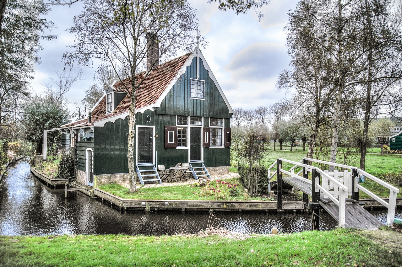 Historic Windmills and Dutch Charm in Zaanse Schans