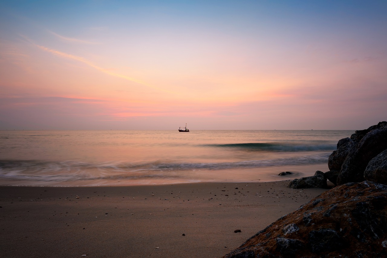 Esplorazione del Golfo del Siam: Spiagge, Isole e Relax