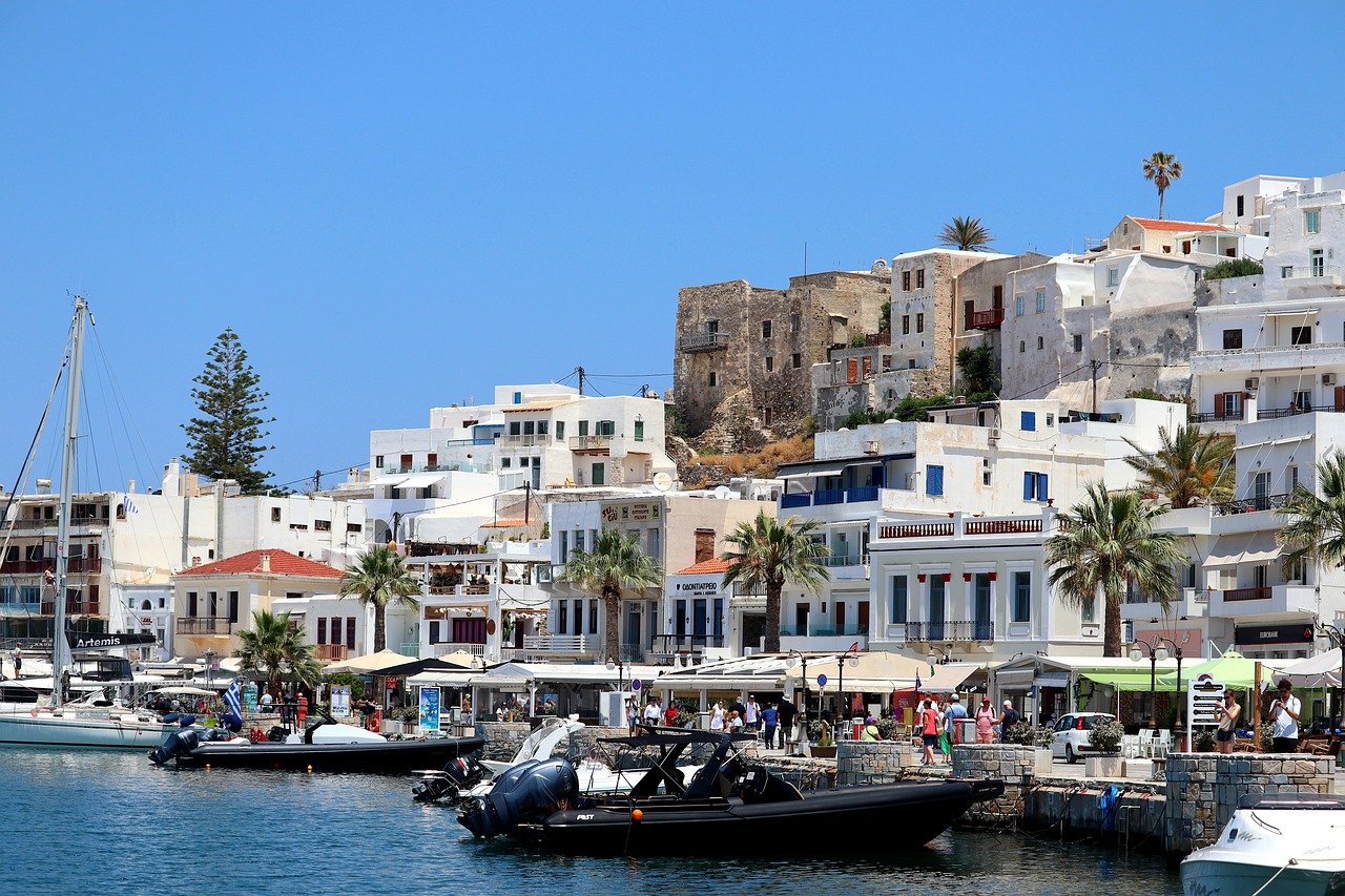 Island Hopping Adventure in Naxos, Paros, Milos, and Syros