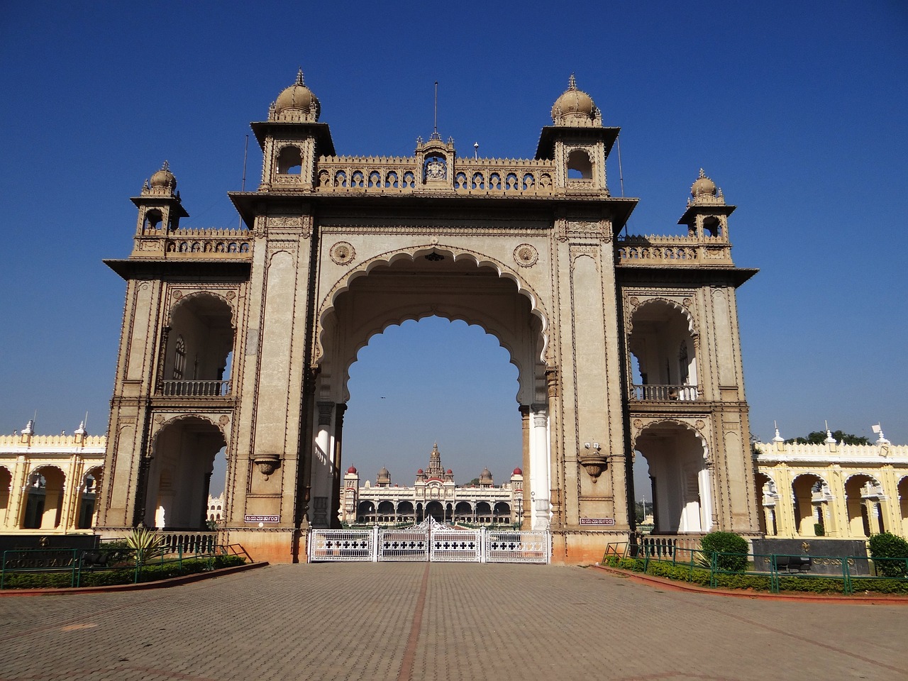 Royal Mysore: Palaces, Gardens, and Local Markets
