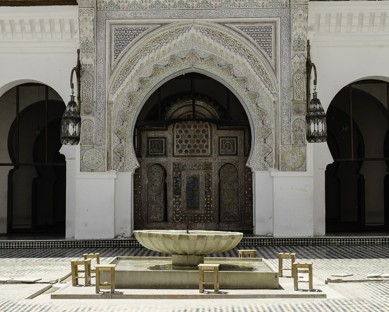 Fez to Chefchaouen: A Day of Blue Splendor