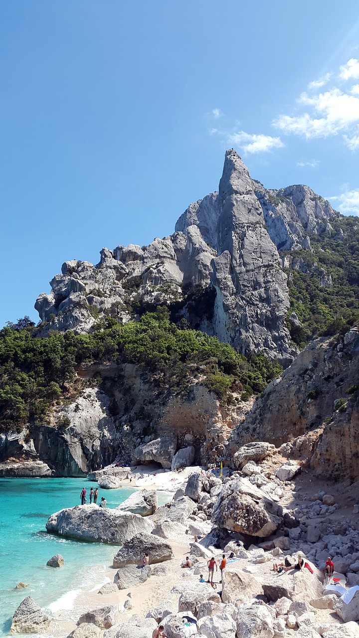 Sunny Sardinia: Beaches and Boat Adventures