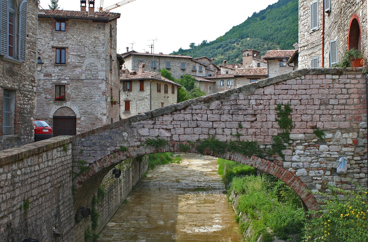 Truffle Hunting and Medieval Towns in Umbria