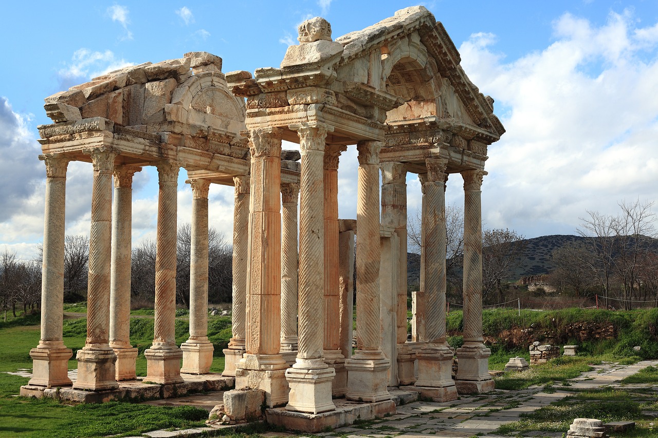 Discovering Ancient Wonders: Ephesus and Pamukkale in 2 Days