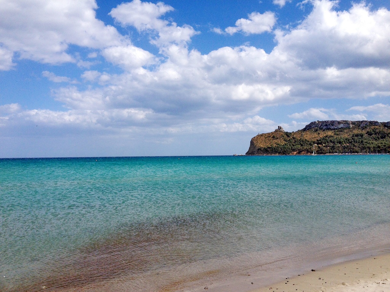 Sailing and Tasting in Poetto: A 5-Day Adventure