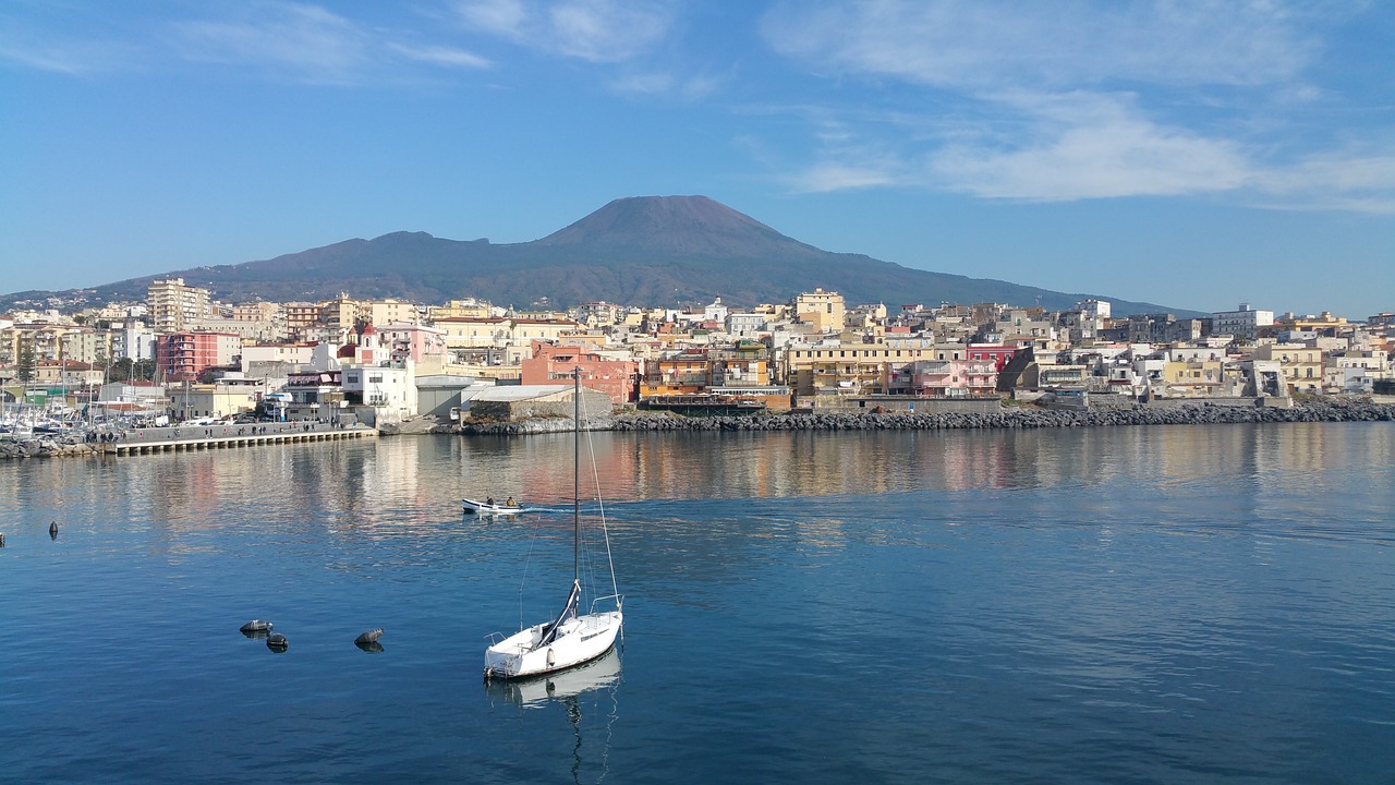 A Taste of Pompeii and Capri from Torre del Greco