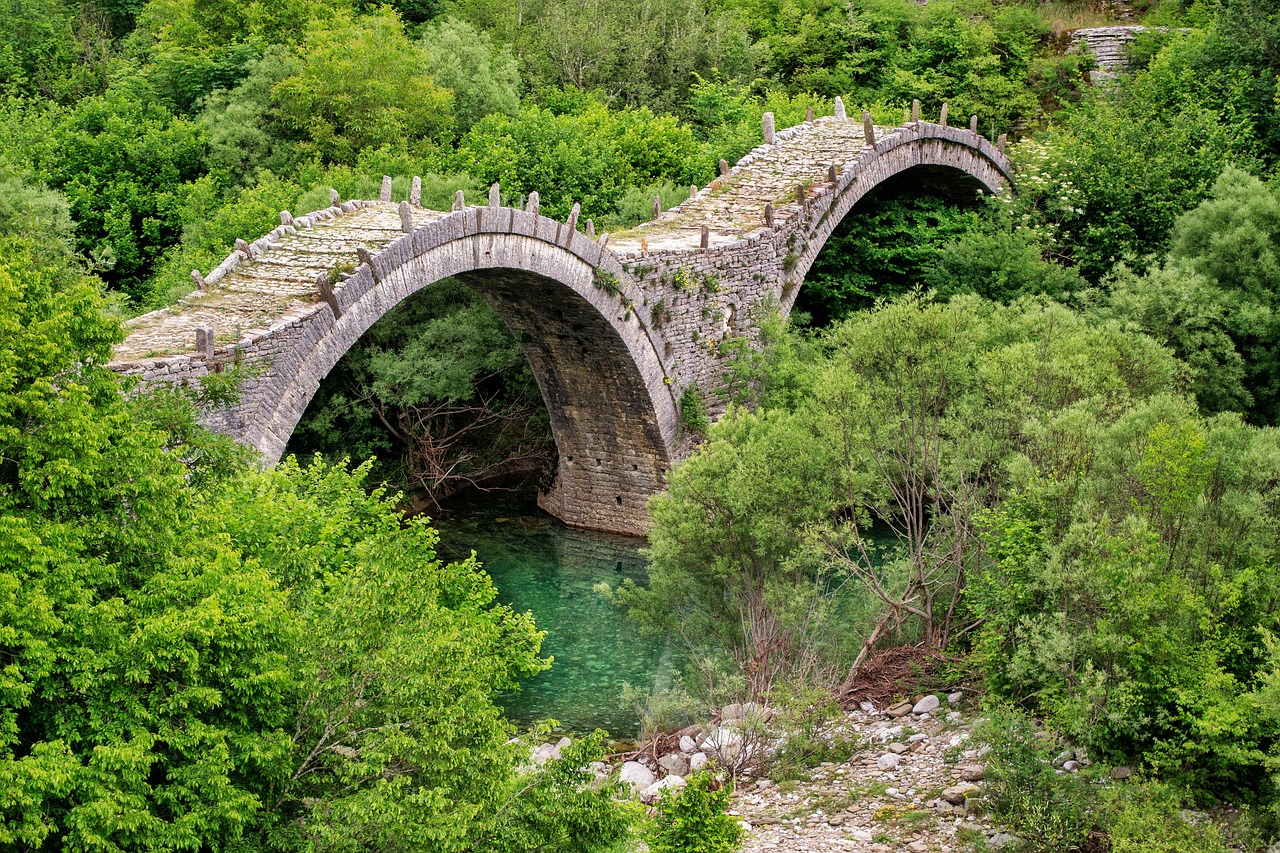 Exploration des Gorges de Vikos et des Saveurs d'Ioannina